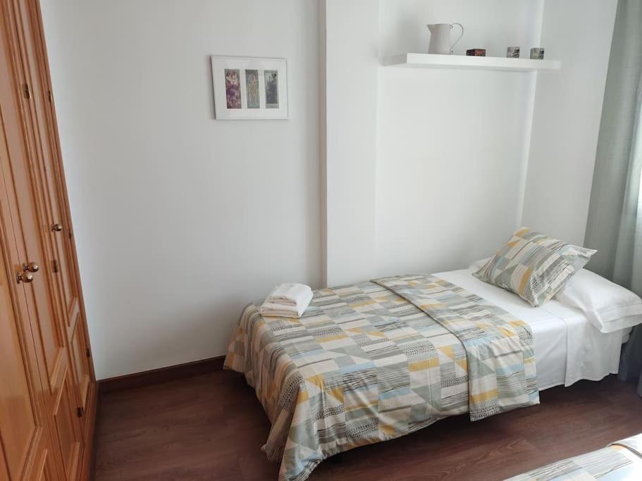 Ayala Beach Apartment Малага Екстер'єр фото